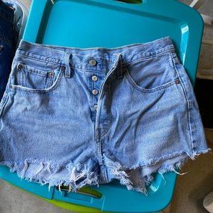 Levi Shorts